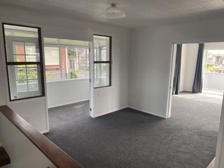 87A Clawton Street, Westown - Photo 2
