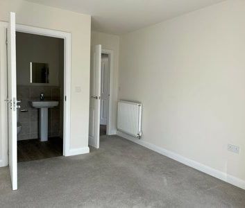 Genome Close, Cambridge, Cambridgeshire, CB3 0XX - Photo 4