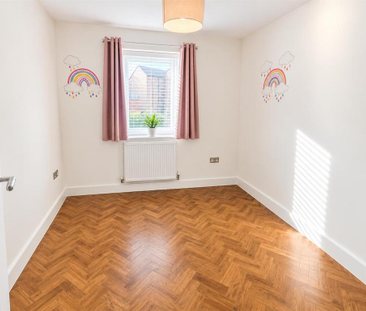 4 bedroom semi-detached house to rent - Photo 5