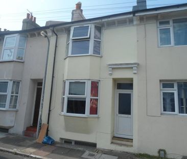 4 bedroom terraced house to rent - Photo 4