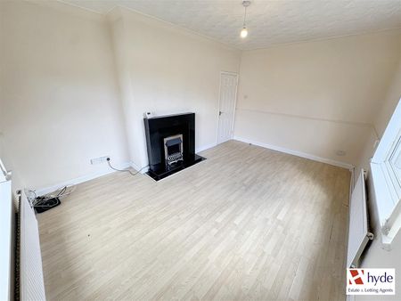 London Close, Wigan, WN5 0QQ - Photo 5