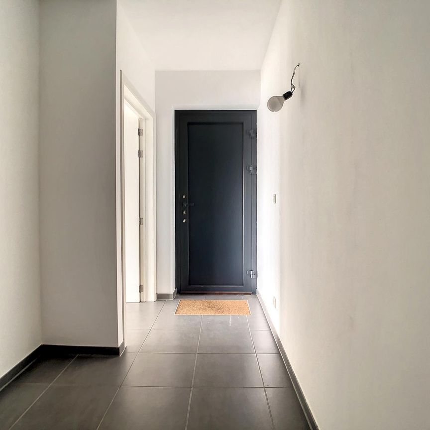 Modern appartement met twee slaapkamers te Evere! - Photo 1