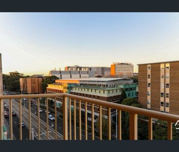 Spacious Two-bedroom Unit - Recently Updated! - Photo 5