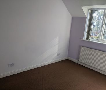 3 Bed Semi-Detached House, Leeds, LS15 - Photo 6