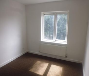 3 bedroom townhouse to rent - Photo 3