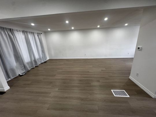 For Lease - 61 Shellamwood Trail Unit# Main, Toronto, Ontario - Photo 1