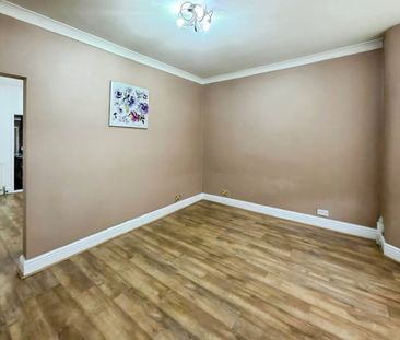 Kent Road, Grays, RM17 - Photo 1