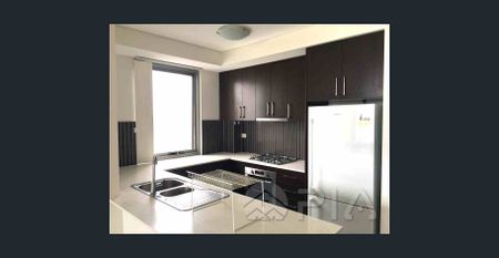 Spacious 3 Bedroom Apartment ***2 mins walk to Campsie station*** - Photo 4