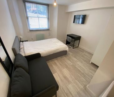 Studio Flat, Bedford Place, BN1 - Photo 2