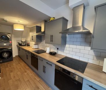 1 bedroom in a house share to rent - Photo 3