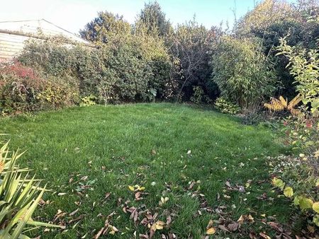 Bratton, Westbury, BA13 - Photo 2