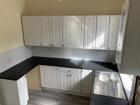 2 bedroom terraced house to rent - Photo 5