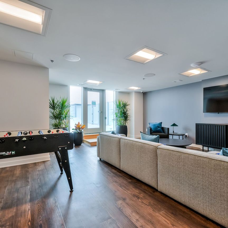 Story of Rideau & Chapel - Photo 1