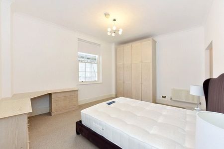 3 bedroom mansion flat with 1 reception and 2 bathrooms in George Street, W1H - Photo 2