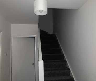 3 Bed Maisonette, Leybridge Court, SE12 - Photo 1