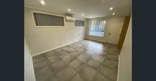 IN THE HEART OF SMITHFIELD! - Photo 1