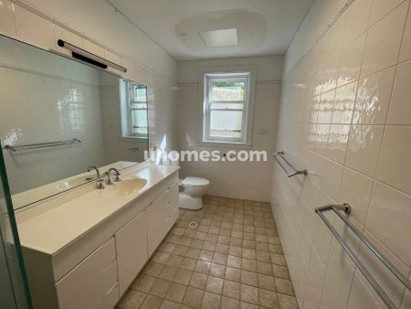 3Bedrooms, 1Bathrooms - Photo 5