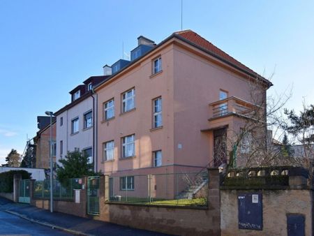 Pronájem bytu 1+kk 20 m2 - Fotografie 4