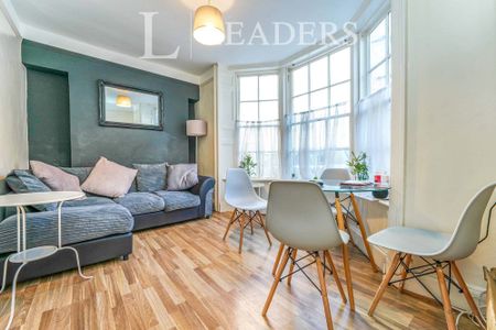 1 bedroom room to rent Rodney Road, GL50 - Photo 2