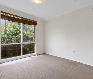 Spacious Family Home! - Photo 6