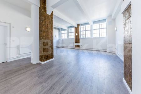 Large live work studio within a warehouse conversion in Haggerston - Photo 5