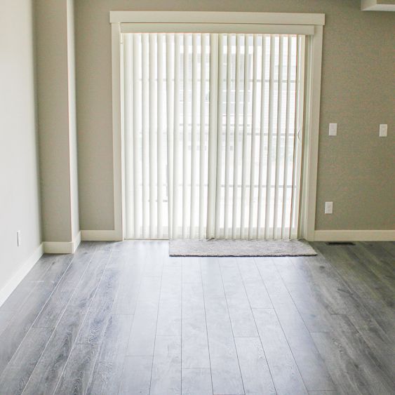 3 Bedroom Townhouse For Rent In Redstone | Pets Negotiable - Photo 1