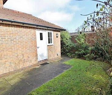 2 bedroom semi-detached house to rent - Photo 5
