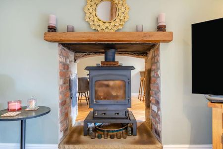 3 bedroom detached house to rent - Photo 2