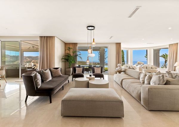 Luxury Villa for rent in Marbella Del Este, Spain