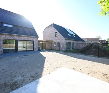 HALFOPEN NIEUWBOUWWONING met ZONNIGE TUIN, nabij het CENTRUM van Gi... - Photo 5