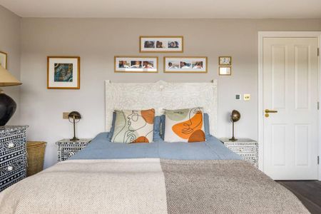 3 bedroom flat to rent - Photo 2