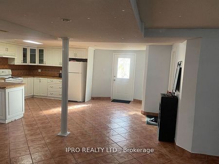 For Lease - 824 Preston Manor Drive Unit# Bsmt, Mississauga, Ontario - Photo 2