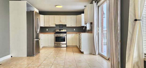 For Lease - 132 Brown Wood Drive, Barrie, Ontario - Photo 1