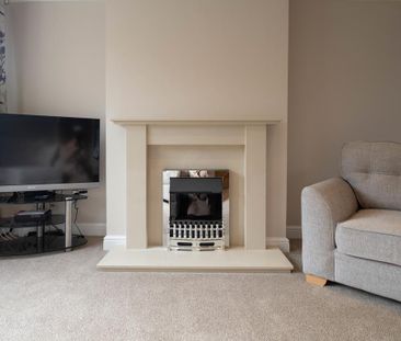 3 bedroom semi-detached house to rent - Photo 4