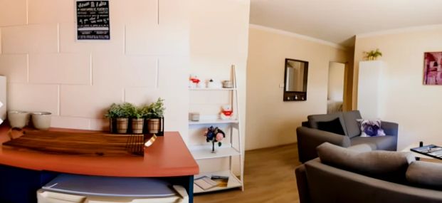3 Bedroom share - unit - Photo 1