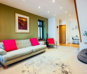 1 bedroom mews to rent - Photo 1