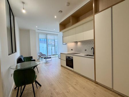 1 bedroom flat to rent - Photo 2