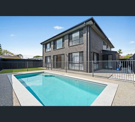 30 Lumley Street, Upper Mount Gravatt, Qld 4122 - Photo 2