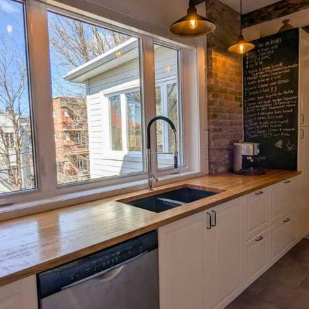 ✨ Magnifique 4 ½ lumineux et chaleureux dans le Vieux-Limoilou - Photo 3