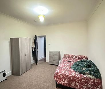 1 Bed Flat, Harley Street, CV2 - Photo 1