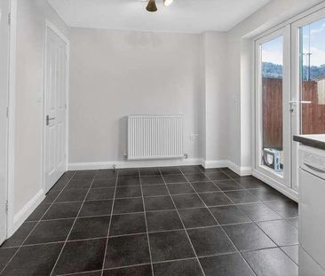 Maes Ifor, Taffs Well, CF15 - Photo 1