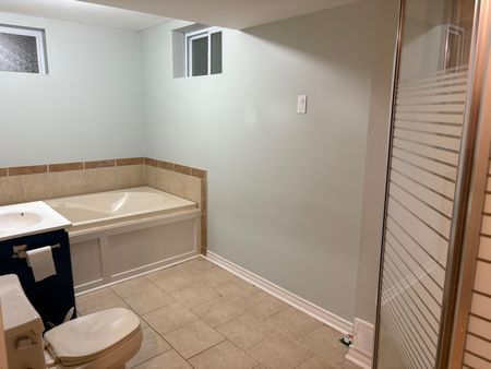 For Lease - 602 Geneva Street, St. Catharines, Ontario - Photo 2