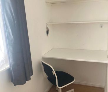 Room in a Shared House, Dunraven Avenue, LU1 - Photo 4