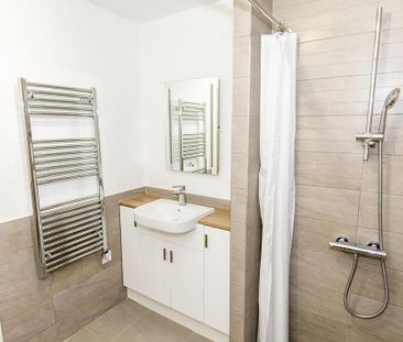 1 bedroom retirement property to rent - Photo 6