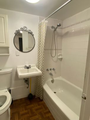 For Lease - 114 Baldwin Street Unit# Bsmt, Toronto, Ontario - Photo 1