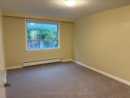 For Lease - 20 Meadowbrook Road Unit# 2, Toronto, Ontario - Photo 2