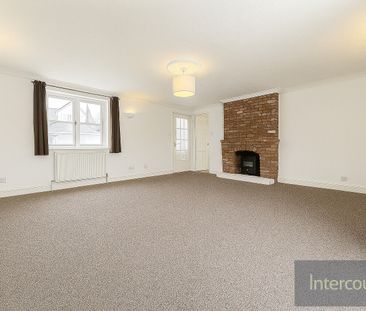 Wood Hall, CB11, Saffron Walden - Photo 1