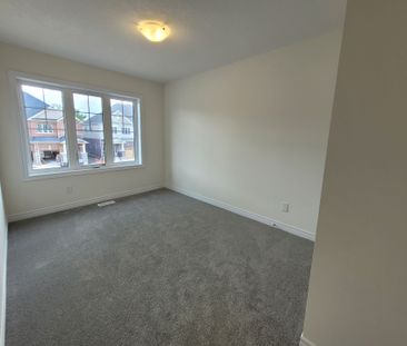 For Lease - 215 Broadacre Drive, Kitchener, Ontario - Photo 2