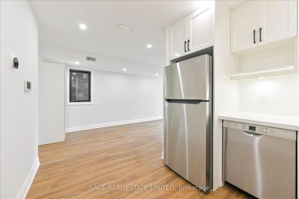 22 Lansdowne Avenue #C - Photo 1