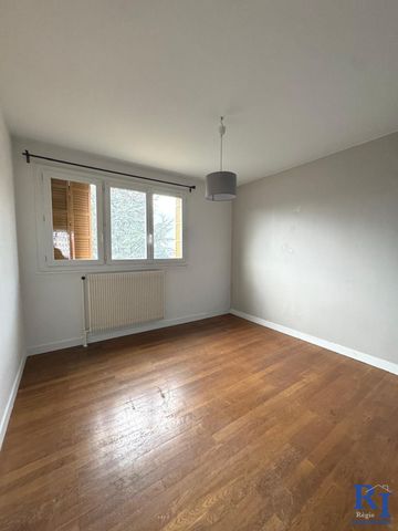 Location Appartement 3 pièces 70m² ST EGREVE 38120 - Photo 3